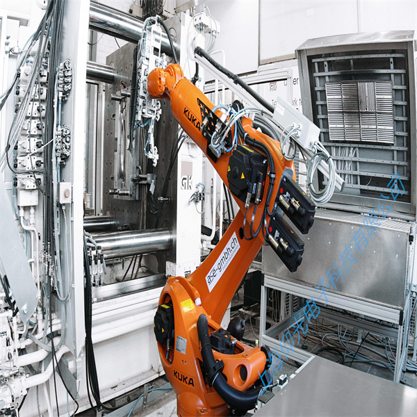 KUKA�C���˾S��KUKA�C���˵ľS������