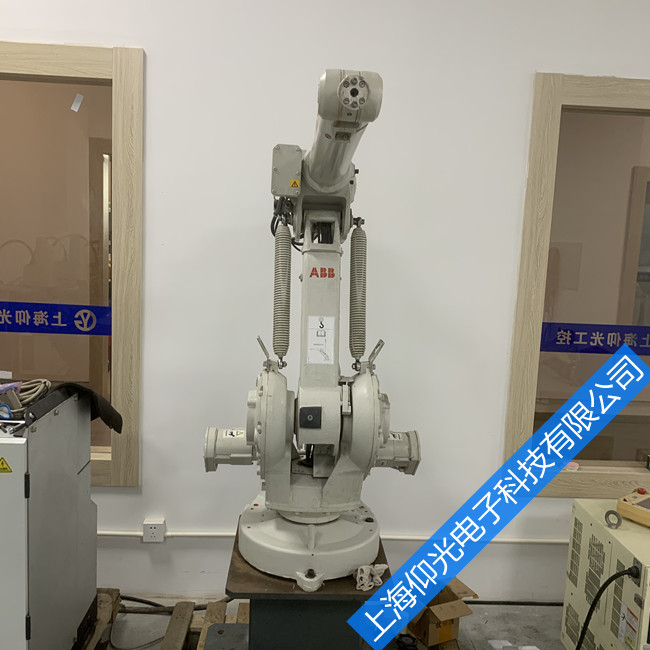 ABB���I(y��)�C���˾S�޳��F(xi��n)�Ĺ��ϼ��S�޷���,���h�ղ�